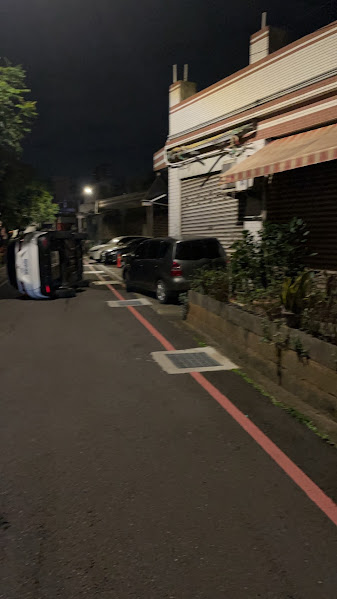 半夜車禍側翻吊桿作業道路救援